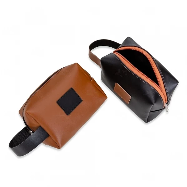 Nécessaire de Couro Sintético com Plaquinha Personalizável 